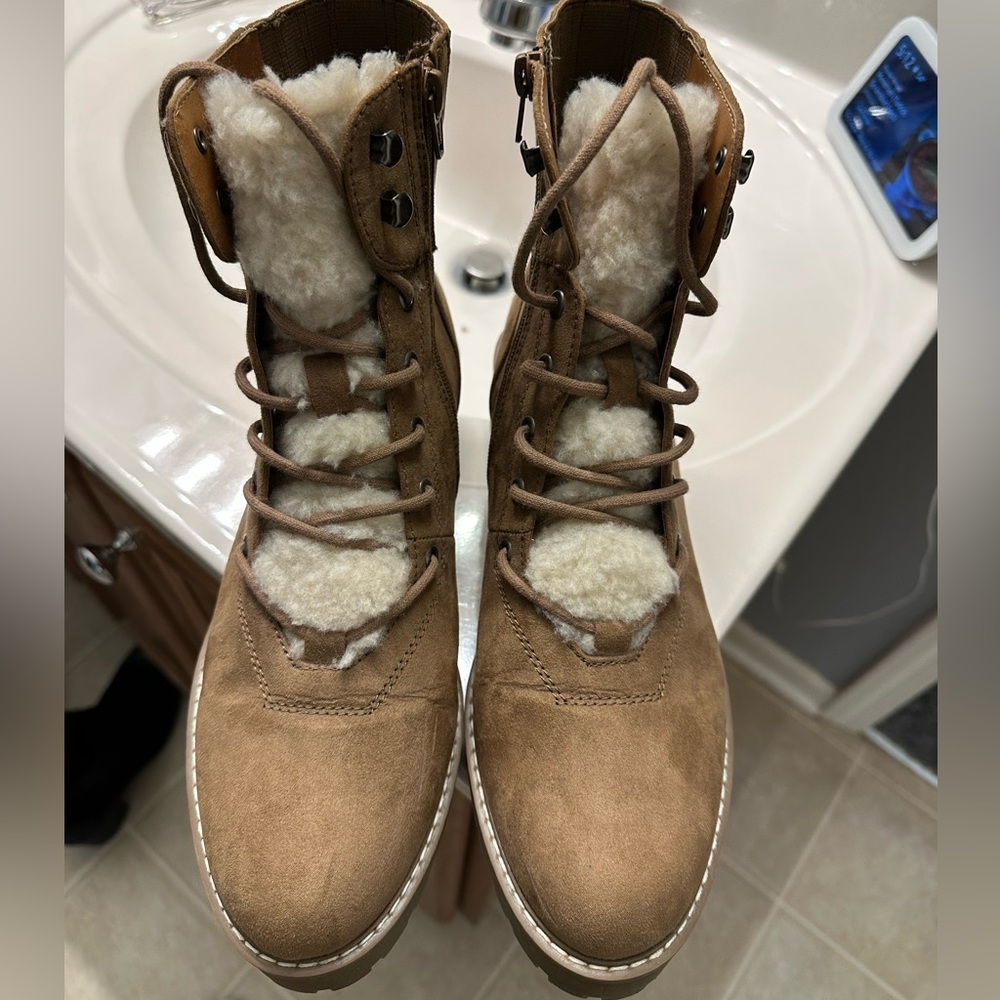 Universal Thread Boots - image 1